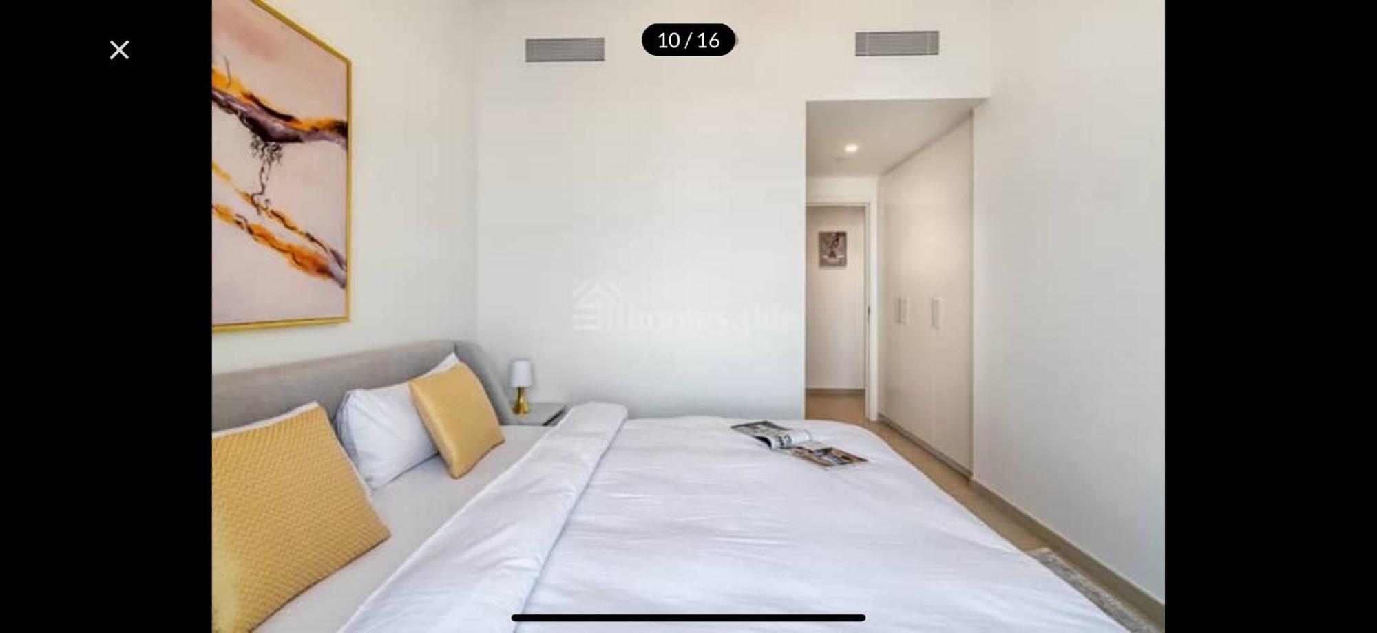 Luxurious Downtown Views 2 Bedrooms Apartment Dubai