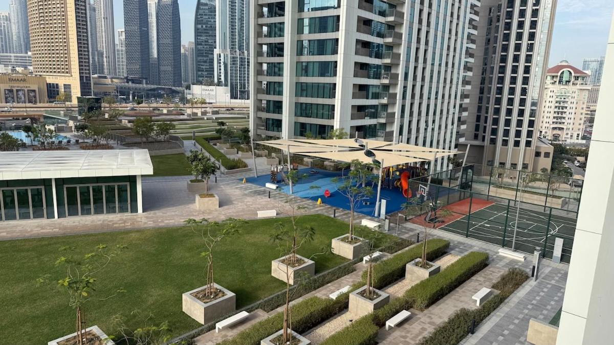 Luxurious Downtown Views 2 Bedrooms Dubai