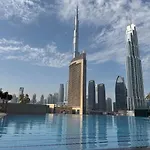 Luxurious Downtown Views 2 Bedrooms Holiday Home